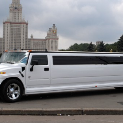 Airport transfer in Hummer limousine in Moscow
